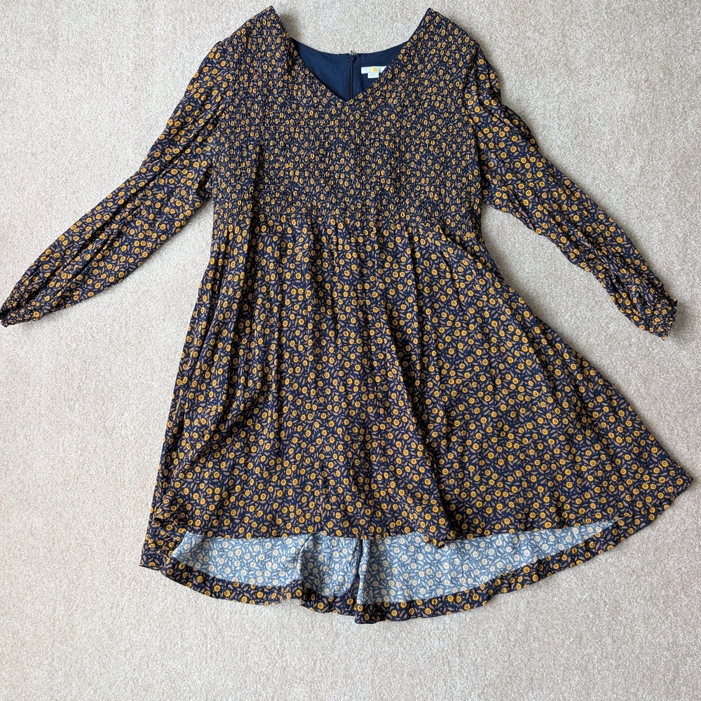 Boden smocked dress with pockets. Size 22